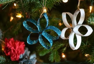 recycled Christmas craft with cardboard